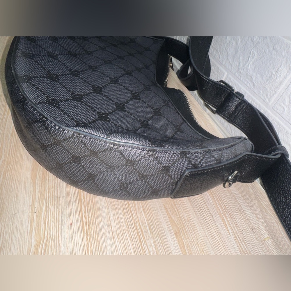 Steve Madden Dark Gray Black Polyvinyl SM Monogram Shoulder Hobo Bag - Picture 4 of 8
